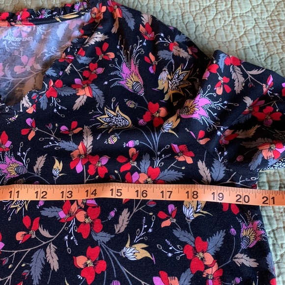 Lands End Ruffle V-Neck Top - Petite Large - Picture 10 of 15